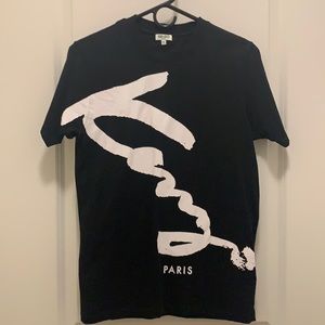 Men’s Kenzo Cursive Script Logo T-shirt Size: Men’s XS fits like a S in Women’s.